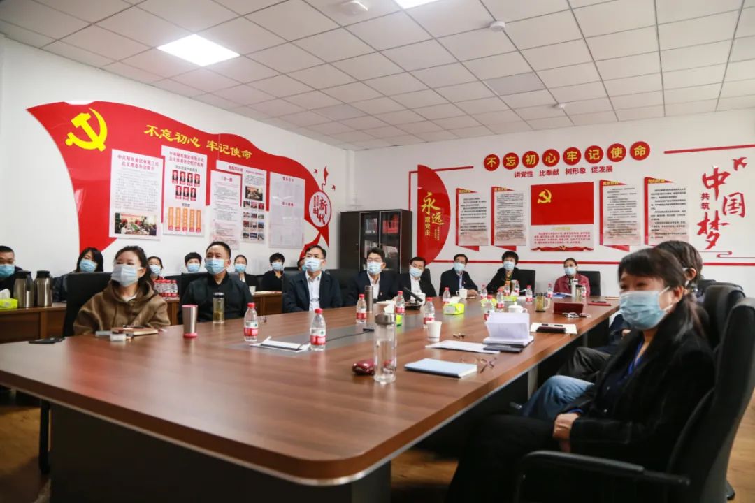 聚焦二十大丨精英集团组织观看中国共产党第二十次全国代表大会开幕会